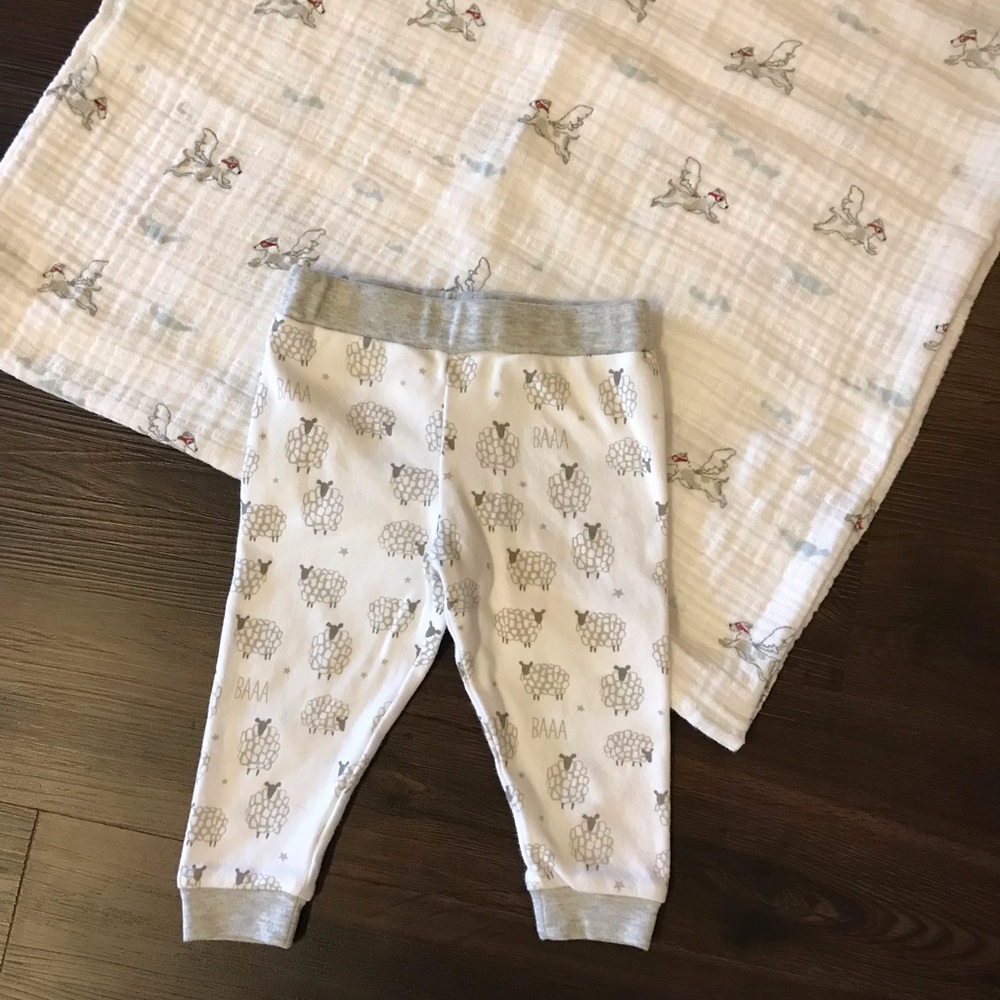 Mudpie baby pants and no brand baby blanket - Picture 2 of 5